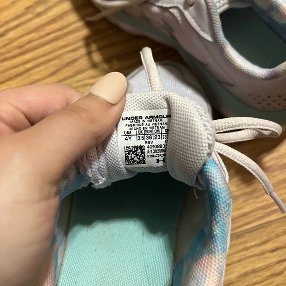 Under Armour Assert Sneakers Size 4 - Picture 5 of 5